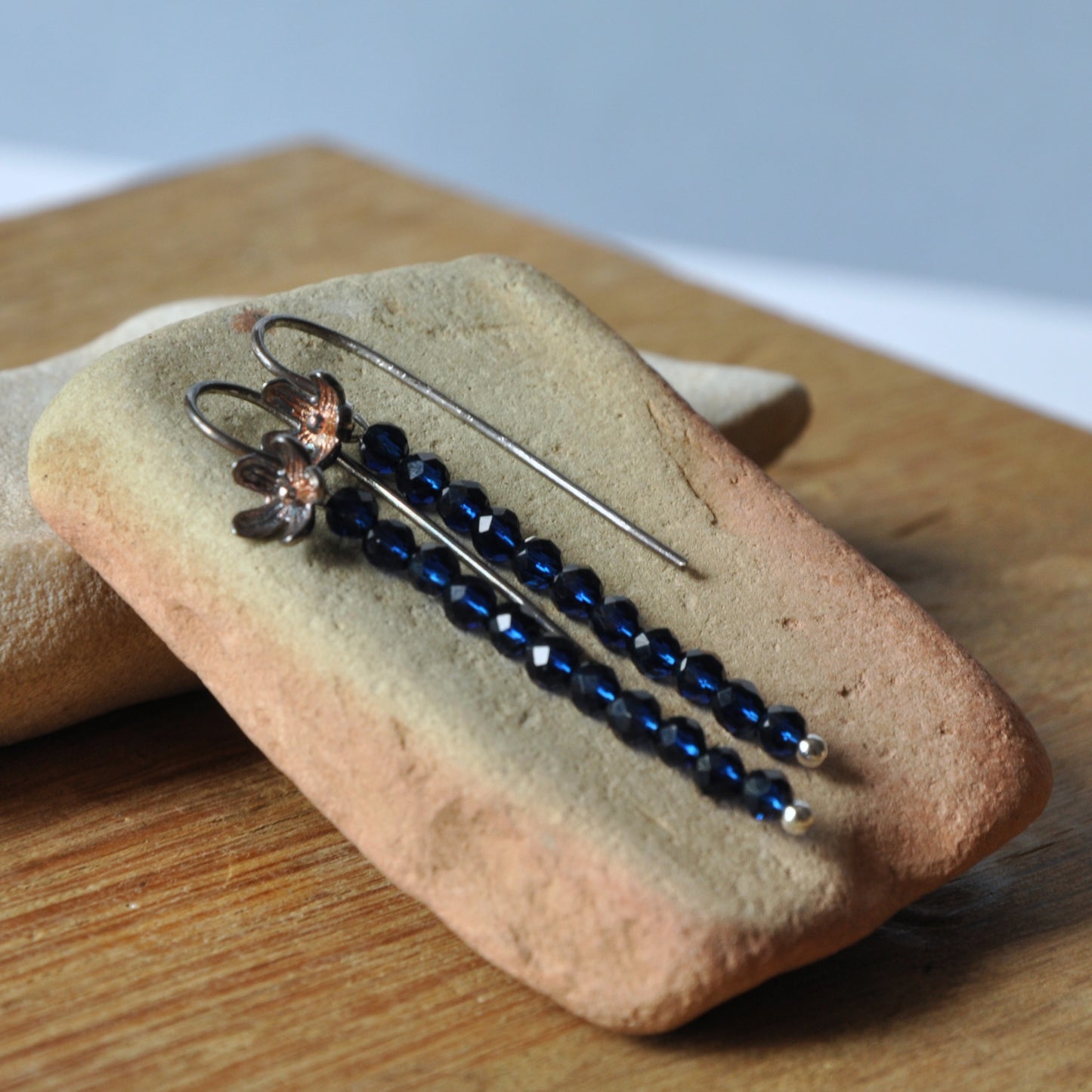 Earrings made of silver and faceted spinel beads 'Spinel Stalks'