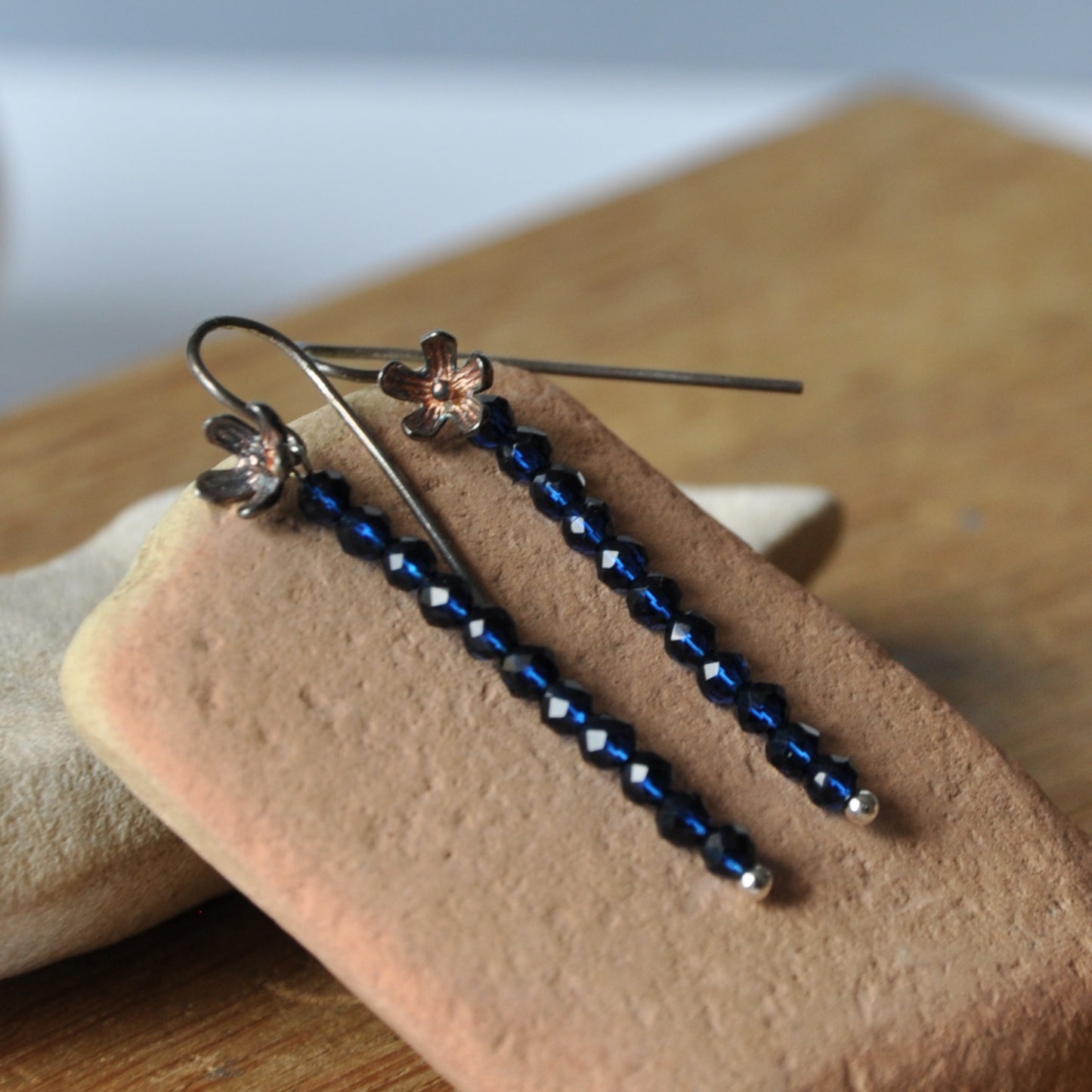 Earrings made of silver and faceted spinel beads 'Spinel Stalks'
