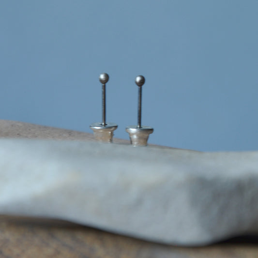 Silver stud earrings 'Matches'