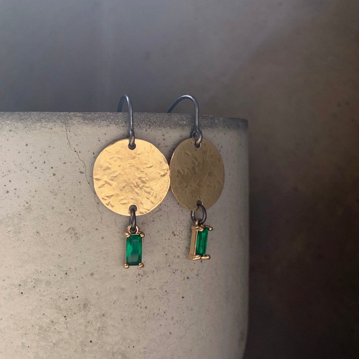 Earrings made of silver, brass and glass 'Emerald Green'