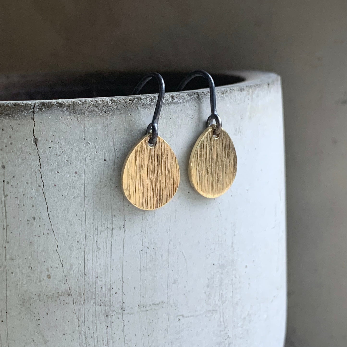 Earrings in brass and silver 'Midas Tears'