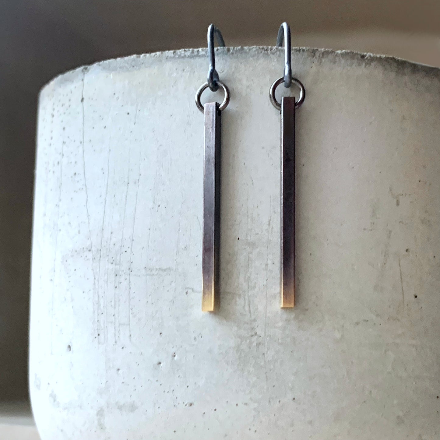 Geometric earrings in brass and silver 'Simple Brown&Gold'