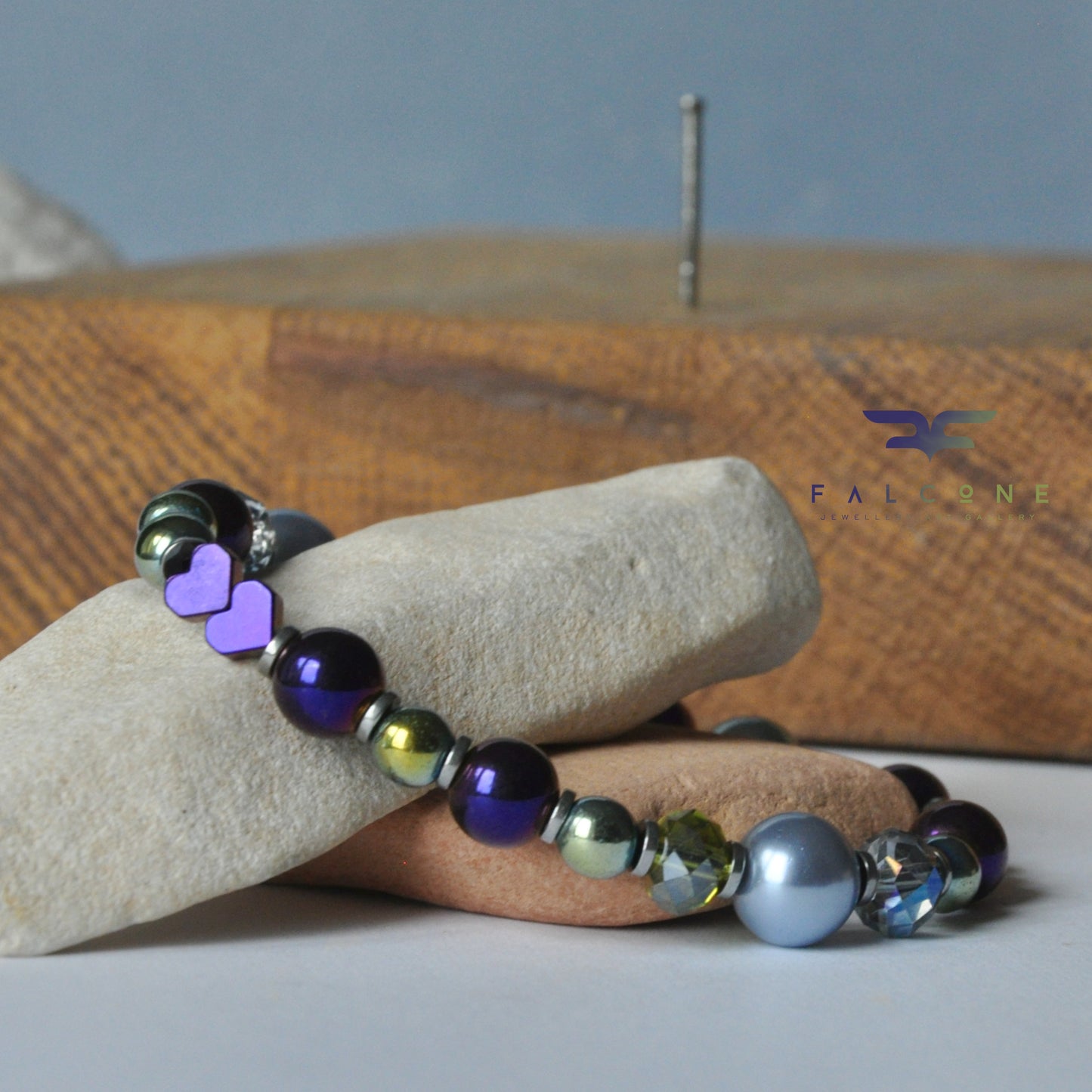 Pulsera con hematites, perlas de cristal y rondelles de cristal 'Corazones de berenjena'
