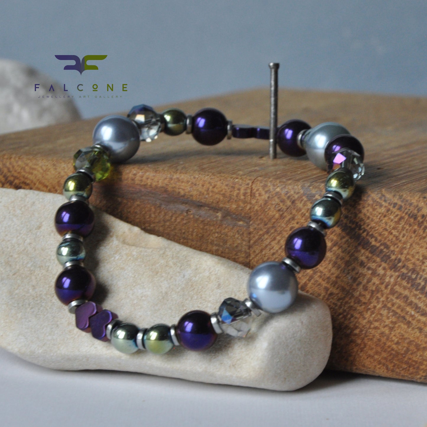 Bracelet with hematite, glass pearls and crystal rondelles 'Eggplant Hearts'