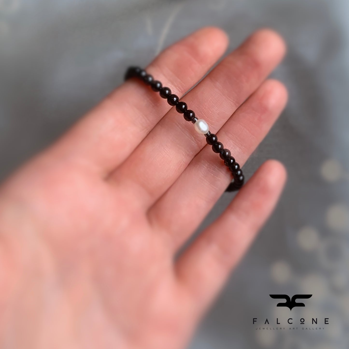 Bracelet with Onyx, Pearl and Silver 'White & Black – Onyx and Pearl'