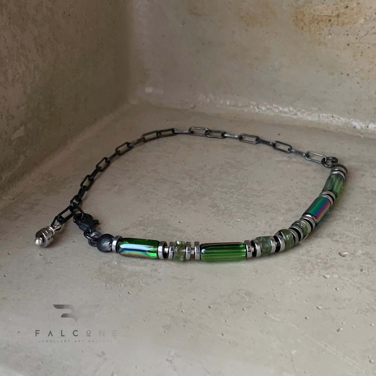 Adjustable bracelet made of glass, apatite and silver 'Elves'