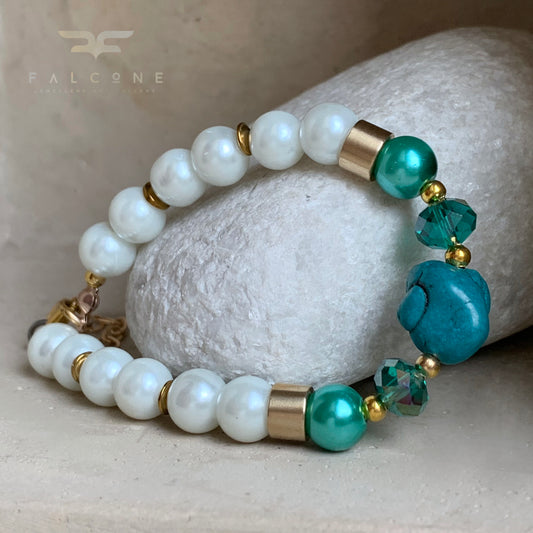 Howlite, Glass Pearl and Brass Bracelet ‘Howlite & Pearls’