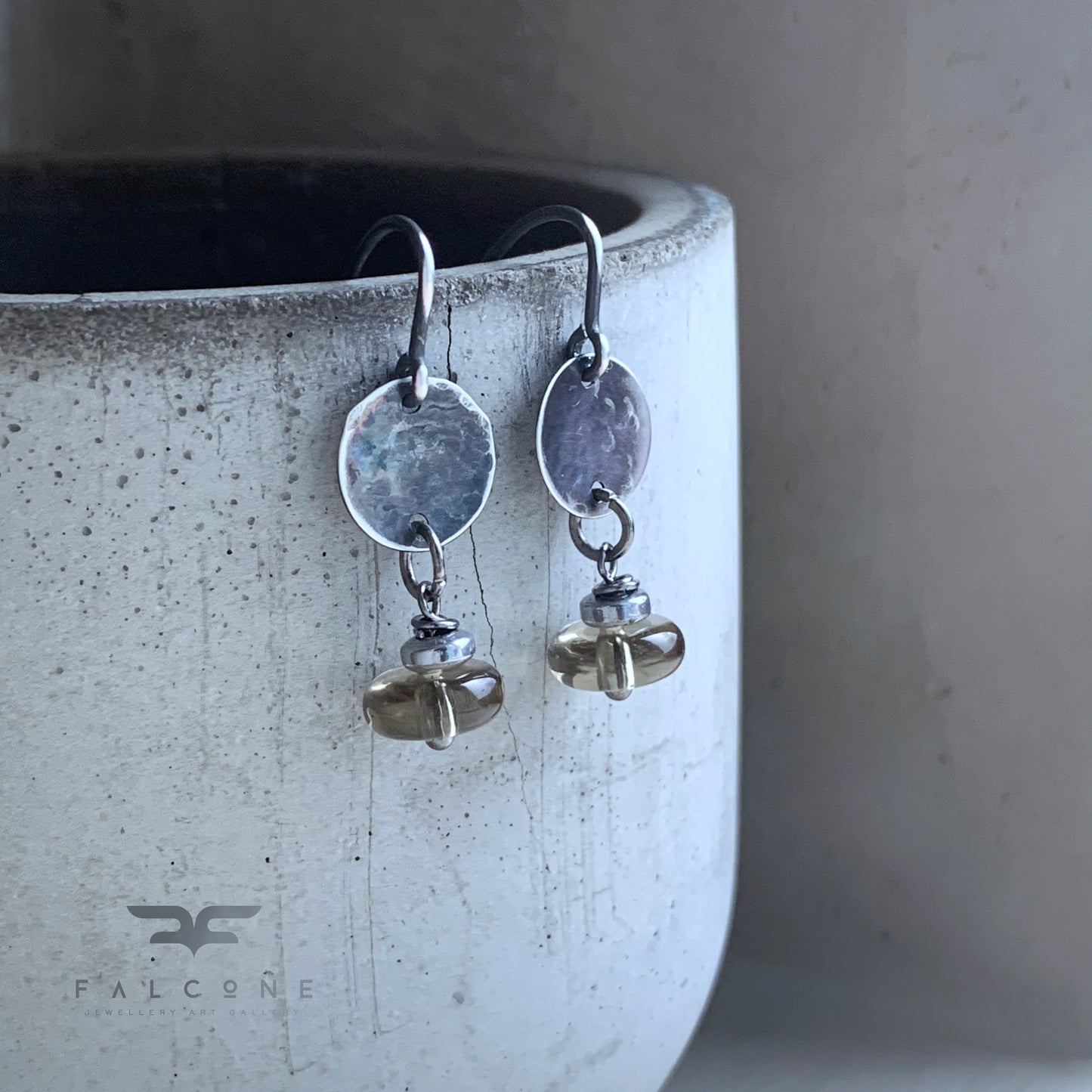 Pendientes de piedras preciosas y plata de ley 'Grises plateados con cuarzo ahumado'