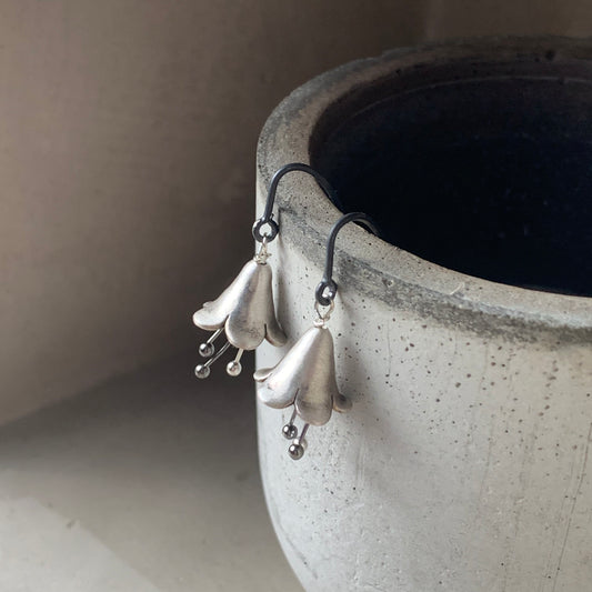 Sensual silver earrings in the shape of flower cups 'Silver Bells'