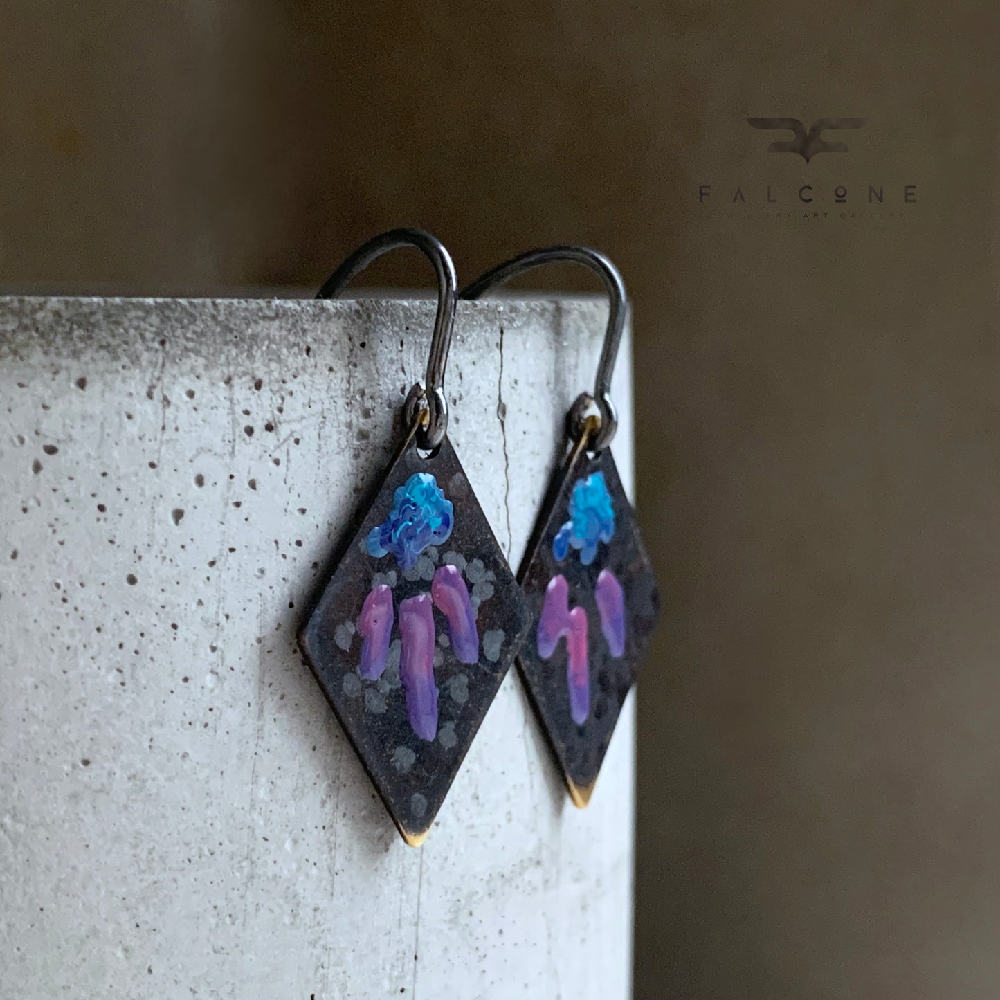 Pendientes de latón y plata 'Pequeñas Flores - Azul y Morado'