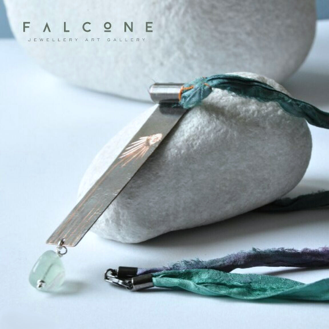 Necklace in the ascetic form with a copper pendant with engraved flower pattern & fluorite 'Individualist'