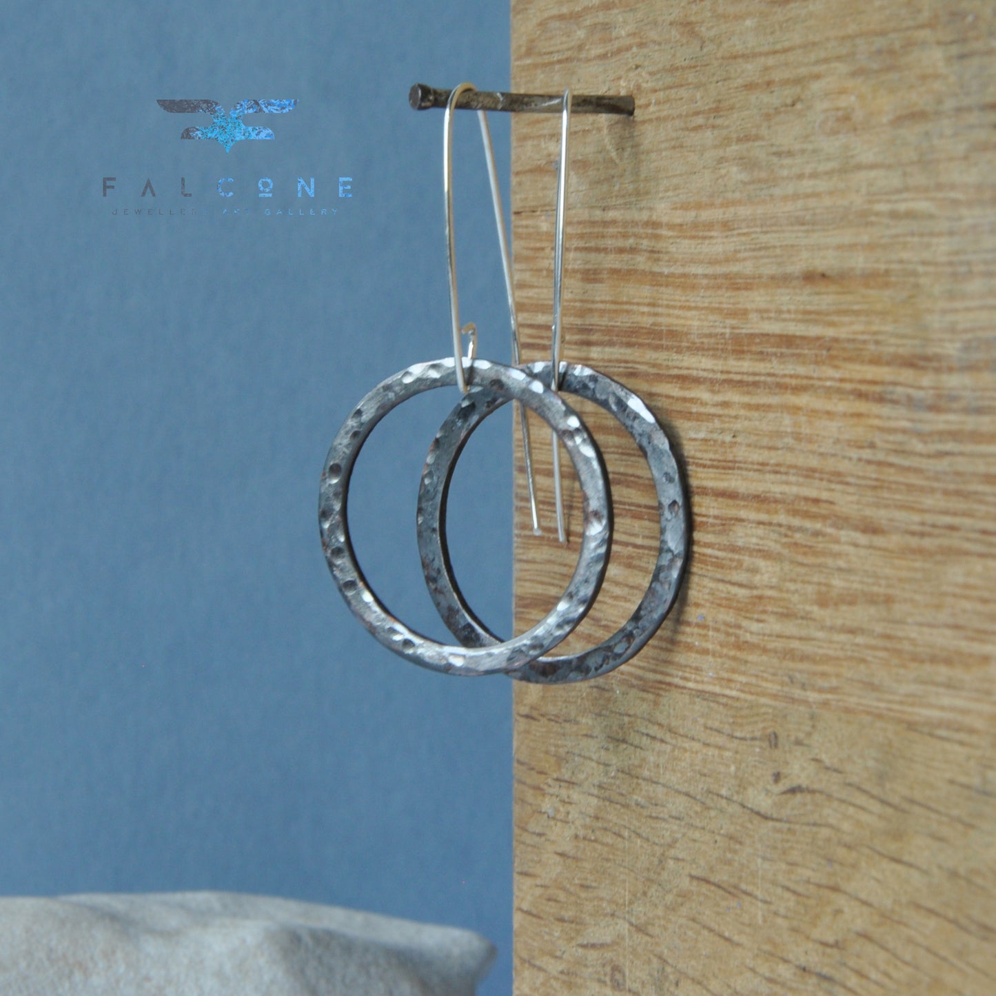 Artisanal earrings in copper and silver 'Rustic Large Circles'