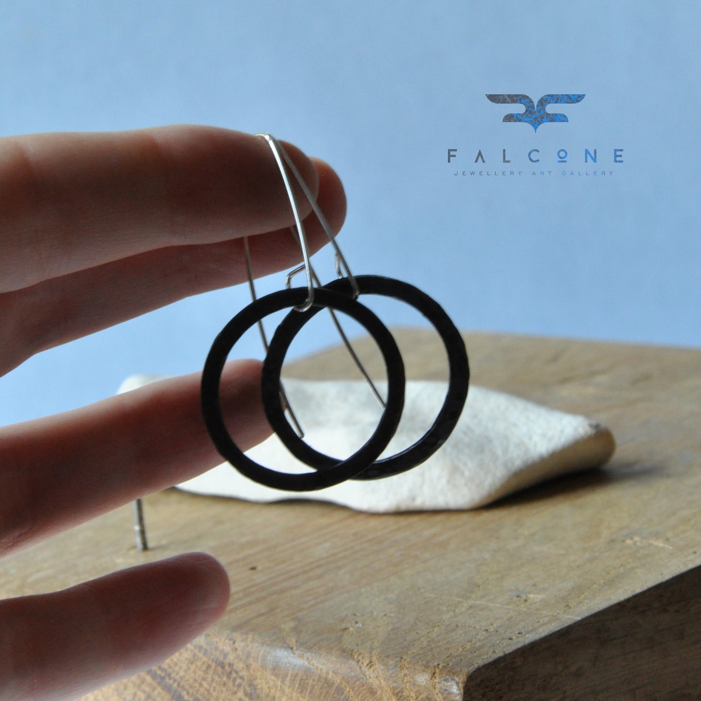 Artisanal earrings in copper and silver 'Rustic Large Circles'