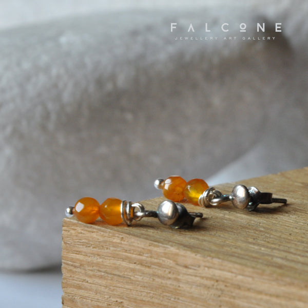Artisan stud earrings made of sterling silver and agate beads 'Honey Drops'