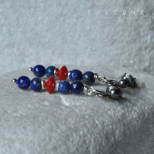 Silver stud earrings with natural stones and coral 'Lapis Lazuli with Accent'