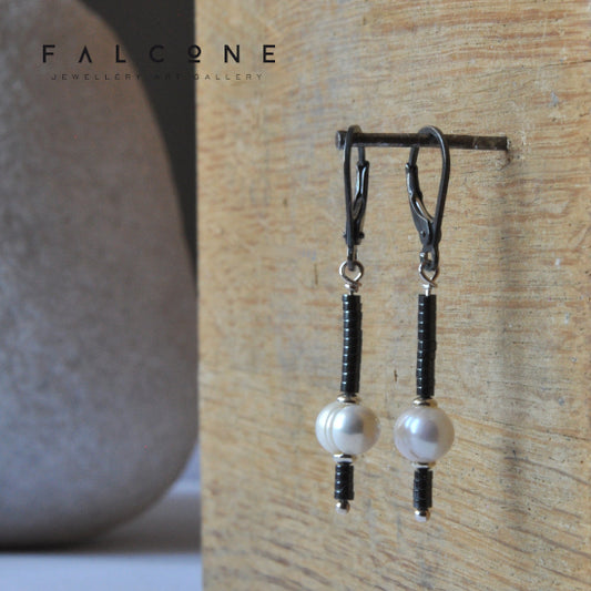 Elegant earrings with pearl and hematite stones 'Cream Pearl'