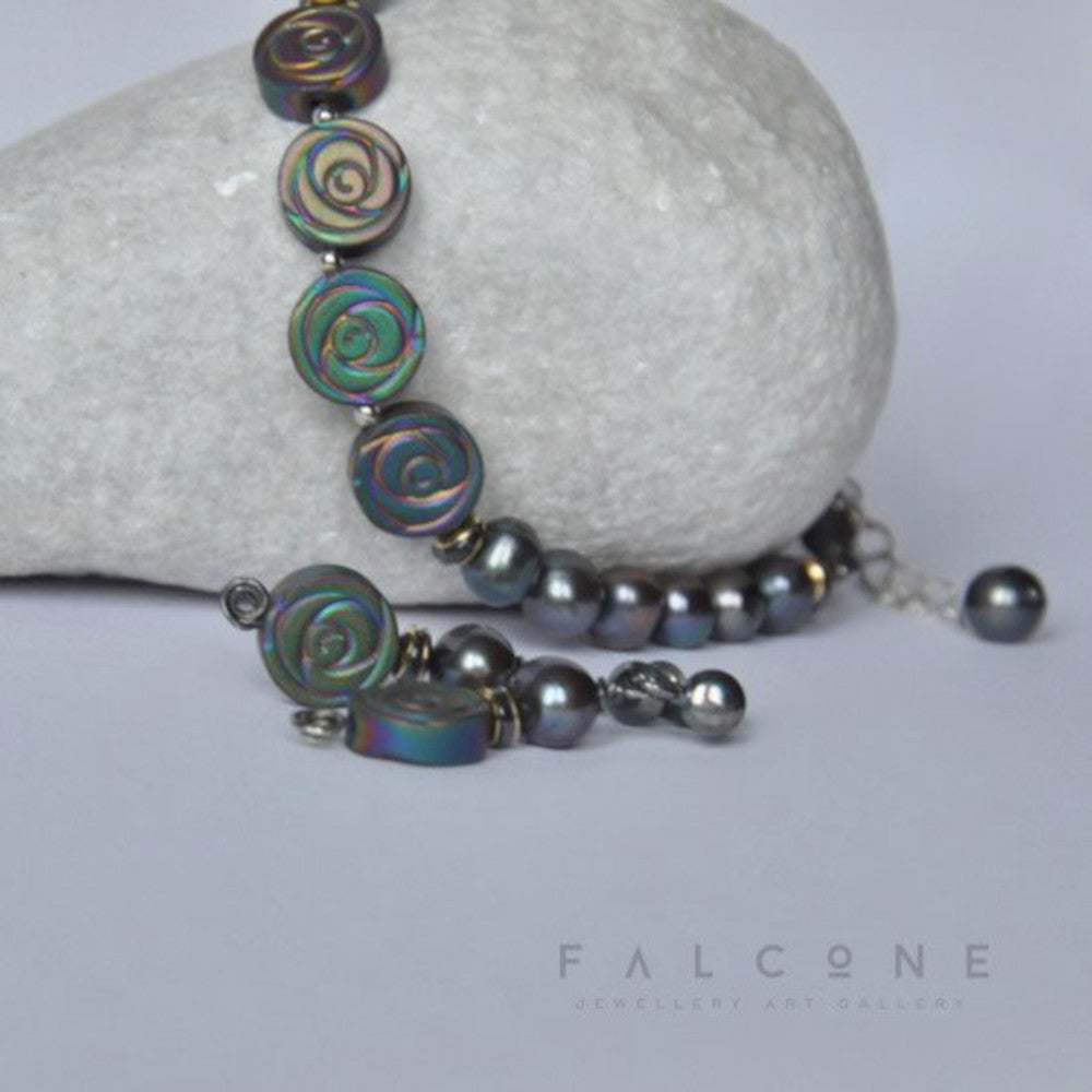 Jewelry set, consisting of bracelet and stud earrings, made with freshwater pearls, hematite & silver 'Graphite'