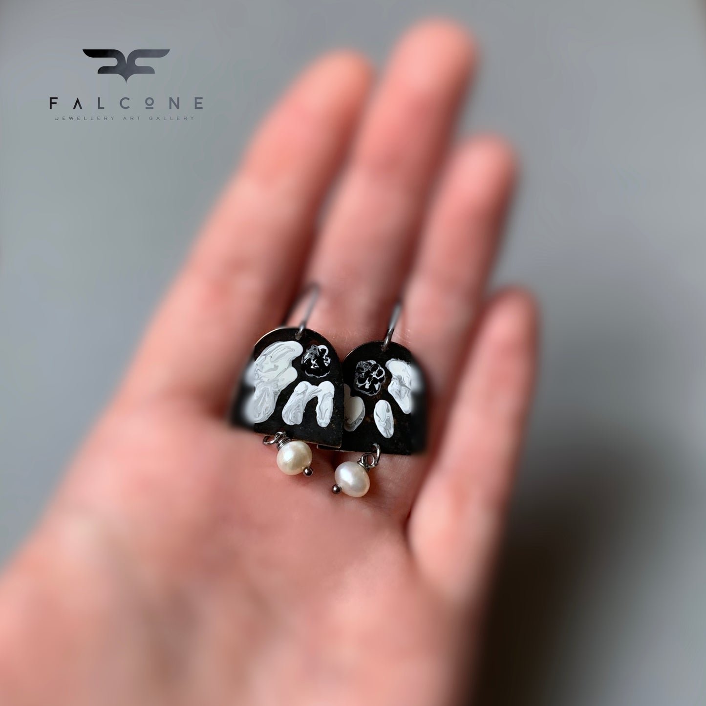 Brass, Sterling Silver, and Pearl Earrings 'White & Black – Flower with Pearl'