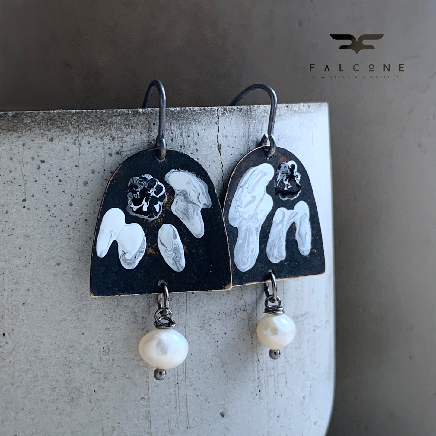 Brass, Sterling Silver, and Pearl Earrings 'White & Black – Flower with Pearl'