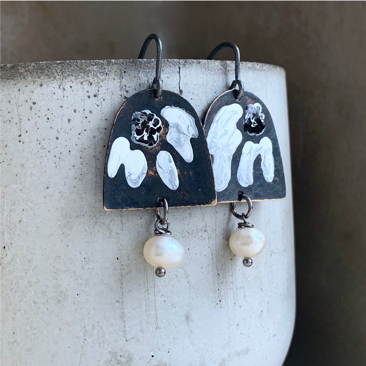 Brass, Sterling Silver, and Pearl Earrings 'White & Black – Flower with Pearl'
