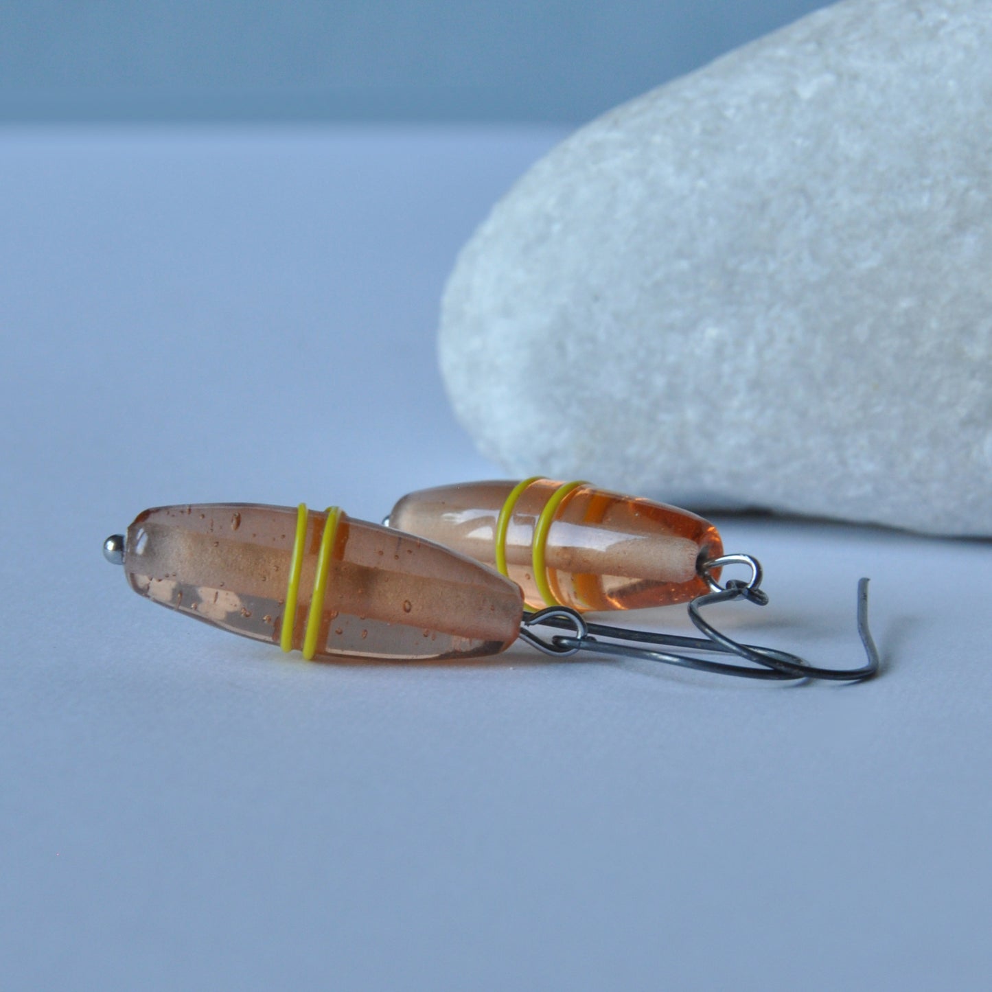 Earrings with silver and glass 'Salmon with Yellow Stripe'