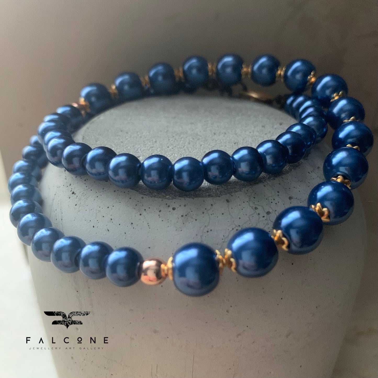 Collar corto de perlas de cristal y hematites 'Navy Garnet'