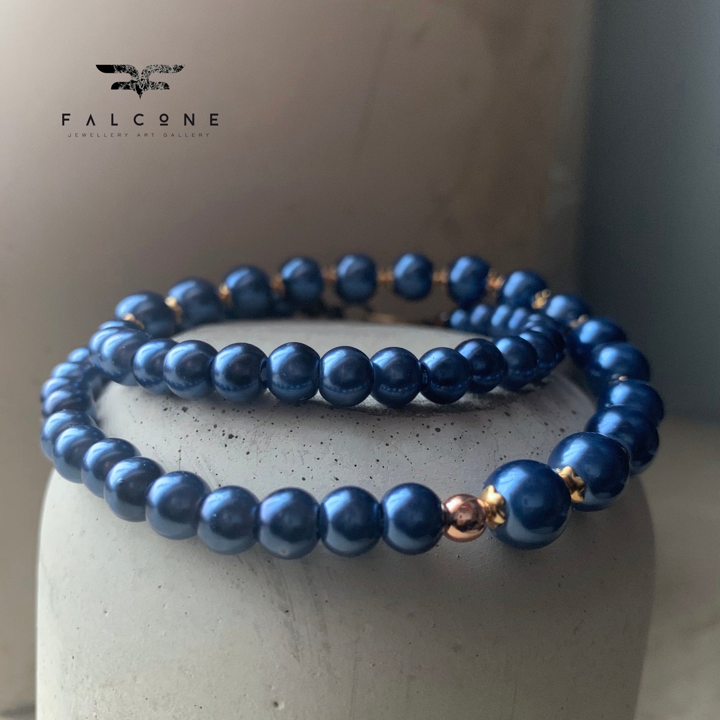 Collar corto de perlas de cristal y hematites 'Navy Garnet'