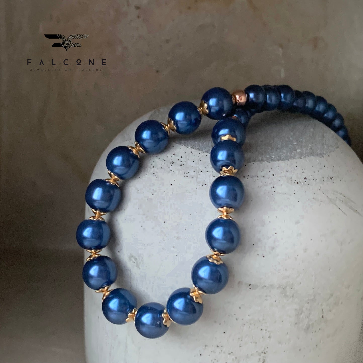 Collar corto de perlas de cristal y hematites 'Navy Garnet'