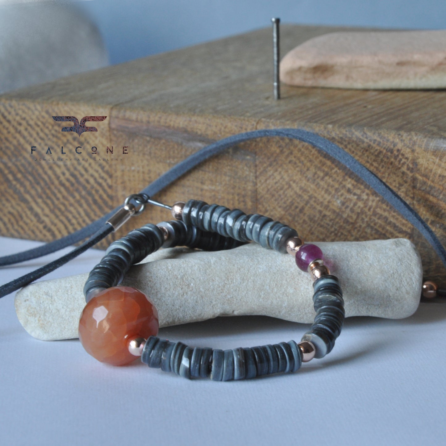 Necklace with gray shell, agate ball and rose gold plated hematites 'Gray Shell with Agates'