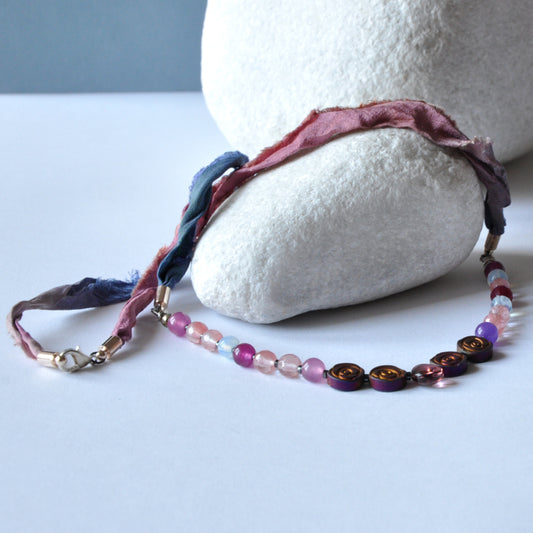 Necklace made of gemstones & sari strands 'Indian rose and Roses'
