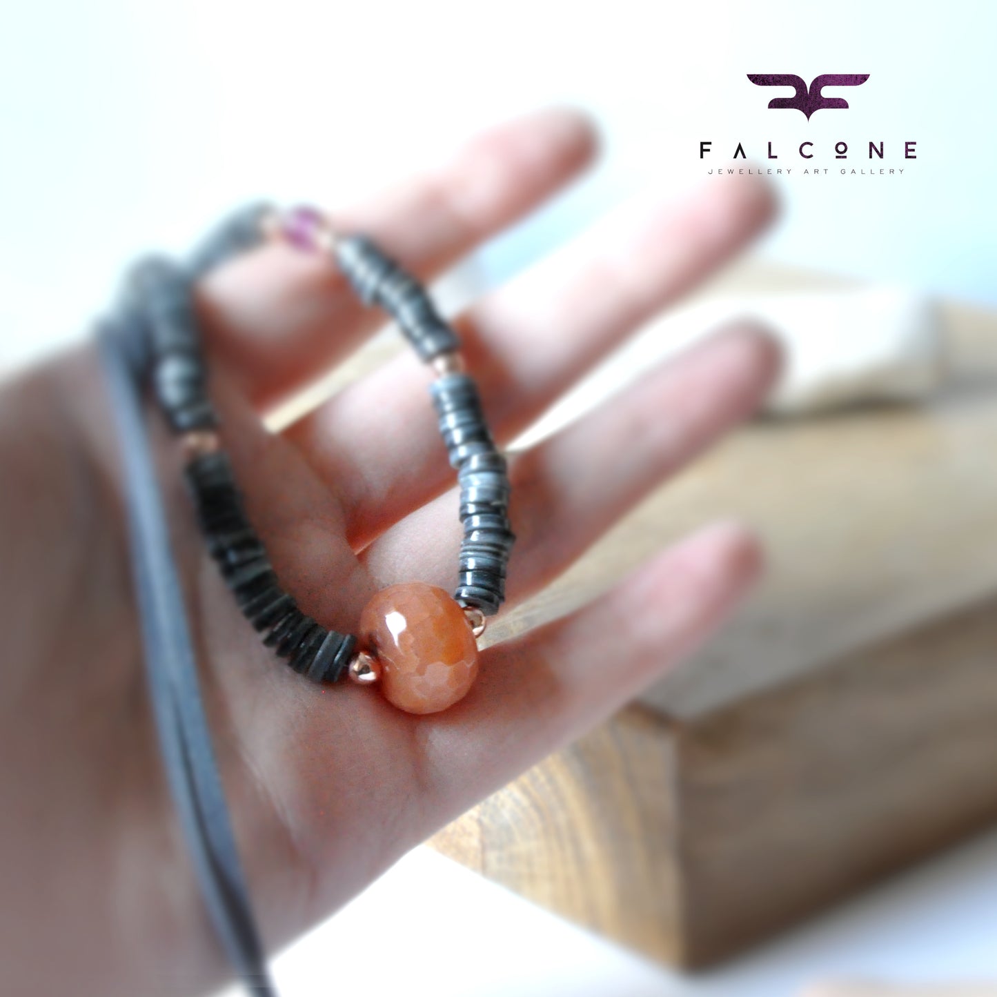 Necklace with gray shell, agate ball and rose gold plated hematites 'Gray Shell with Agates'