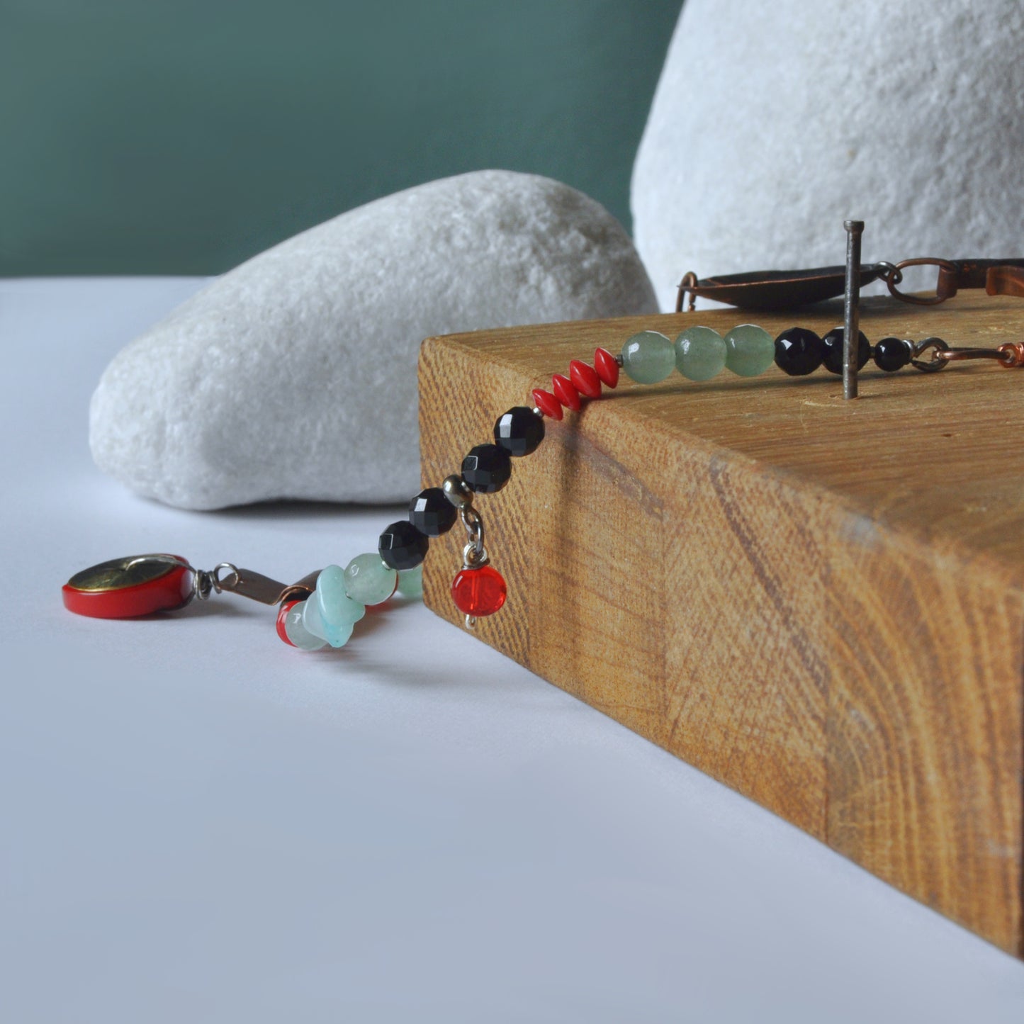 Long avant-garde necklace, made of silver, copper and brass and with gemstones 'A Patch of Meadow'