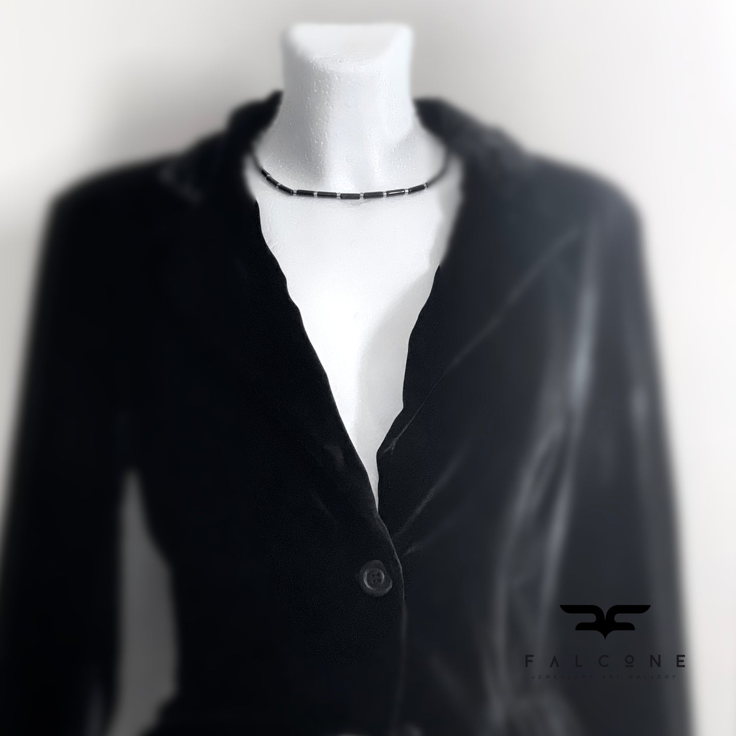 Collar de plata de ley y piedras preciosas 'Ónix negro'