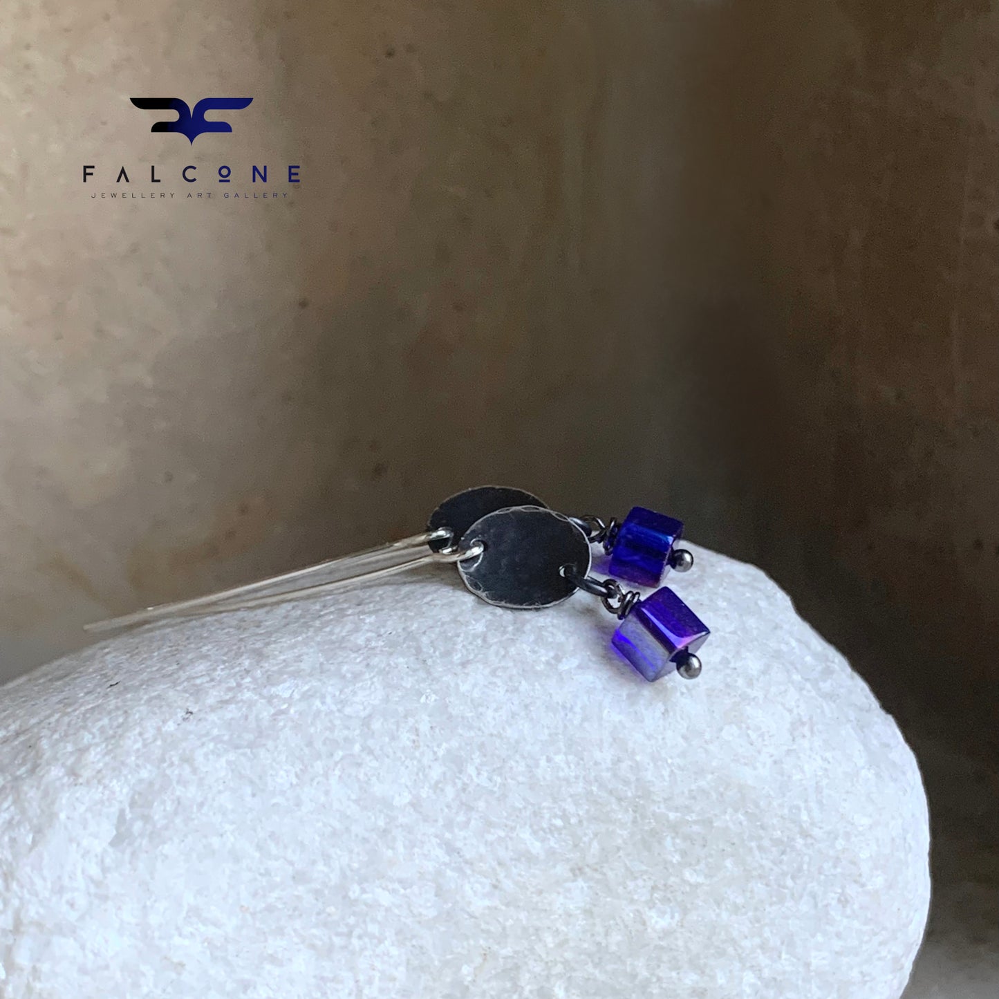 Silver earrings with glass cubes 'Sapphire Cube'