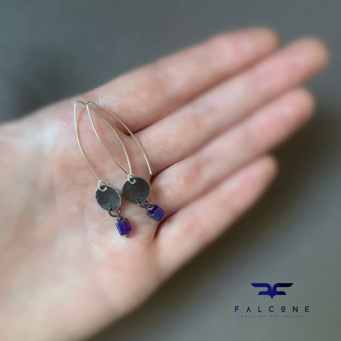 Silver earrings with glass cubes 'Sapphire Cube'