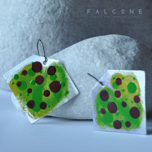 Enameled aluminum earrings 'Lime in Maroon Dots'