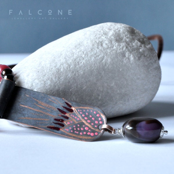 Long necklace with copper engraved pendant in tulip motif and silver elements 'Necklace with Tulip'