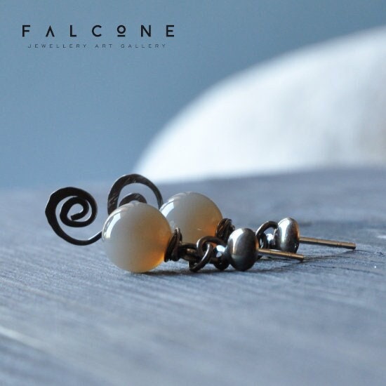 Pendientes de plata con bolas lisas de ágata 'Silver Swirls'