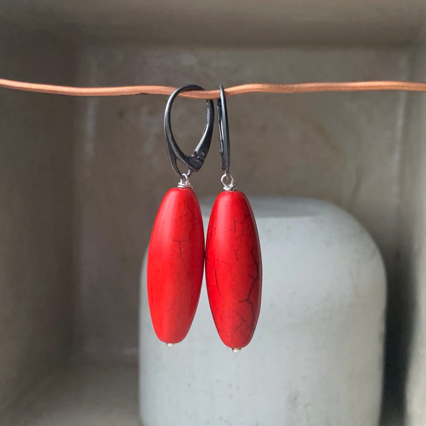 Long earrings with gemstone and silver 'Red Howlites'