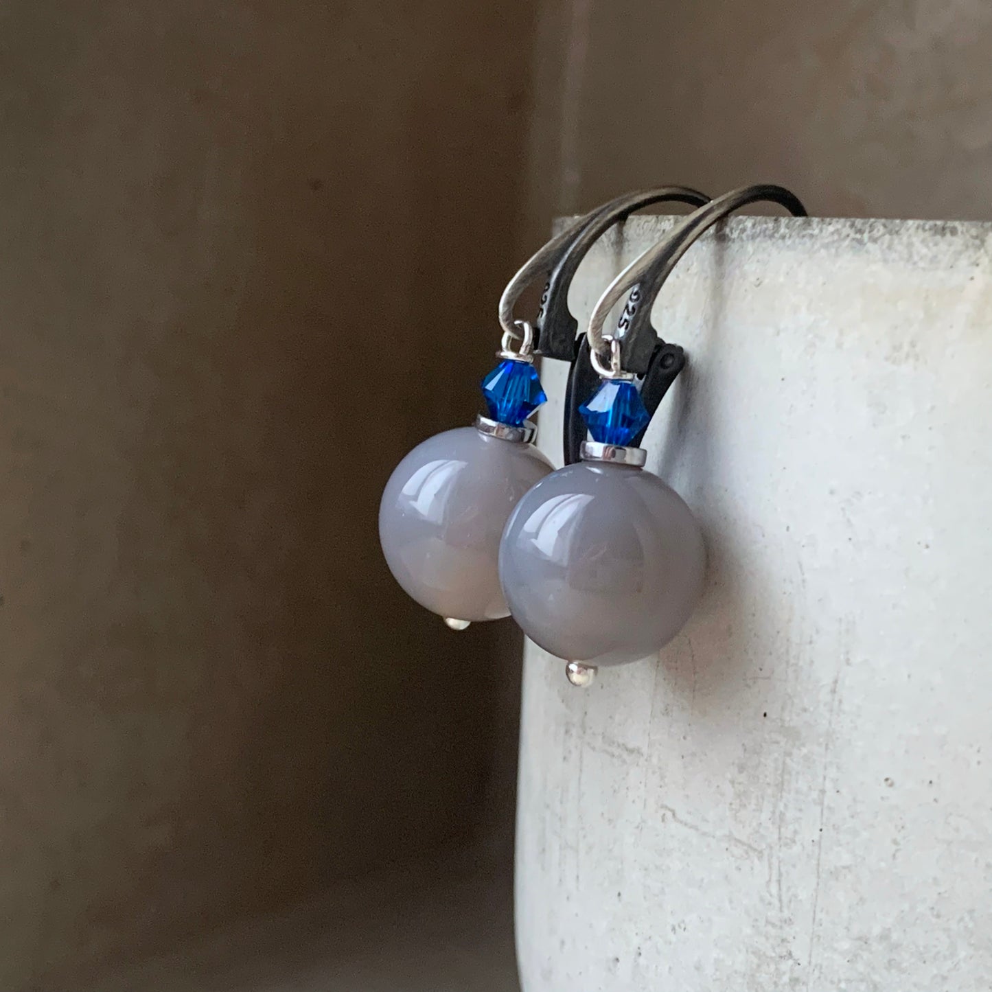 Silver earrings with agates and Swarovski crystals "Blue-Eyed Cats"