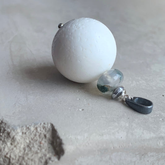 Coral and Agate Pendant 'White Coral'