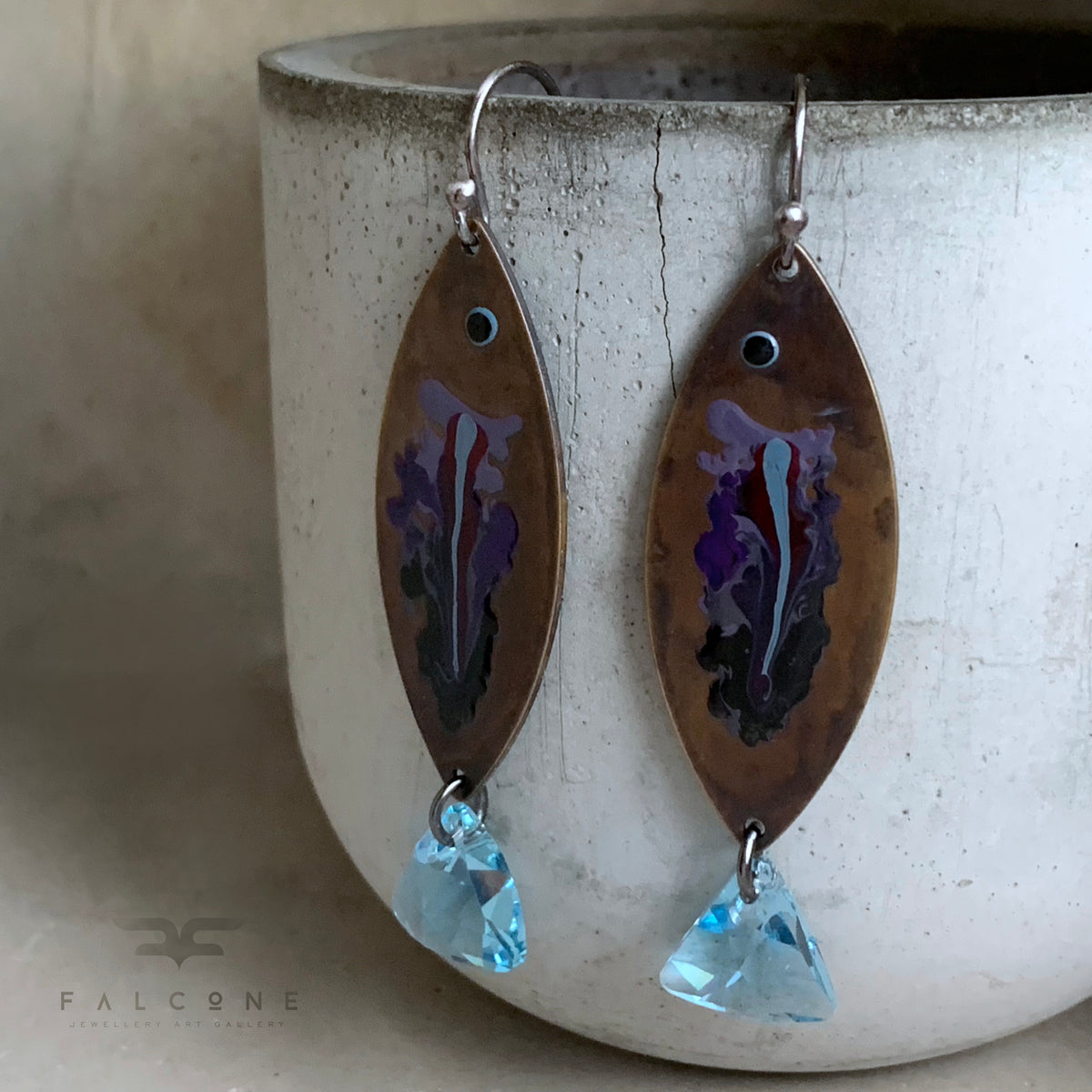 Pendientes de latón, cristales de Swarovski y plata de ley ‘Pez con cola aguamarina’