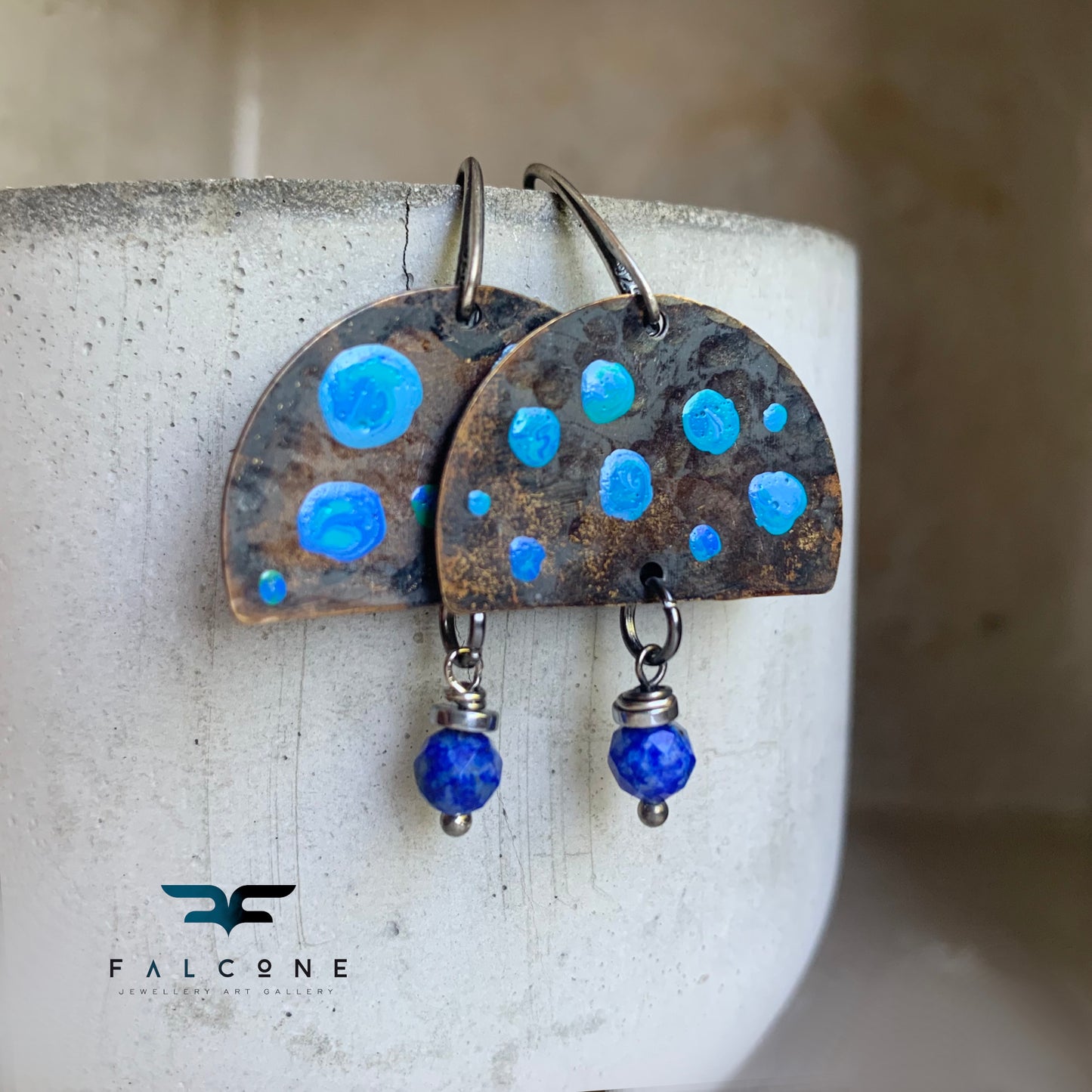 Earrings in brass, silver and lapis lazuli 'Blue Bay'