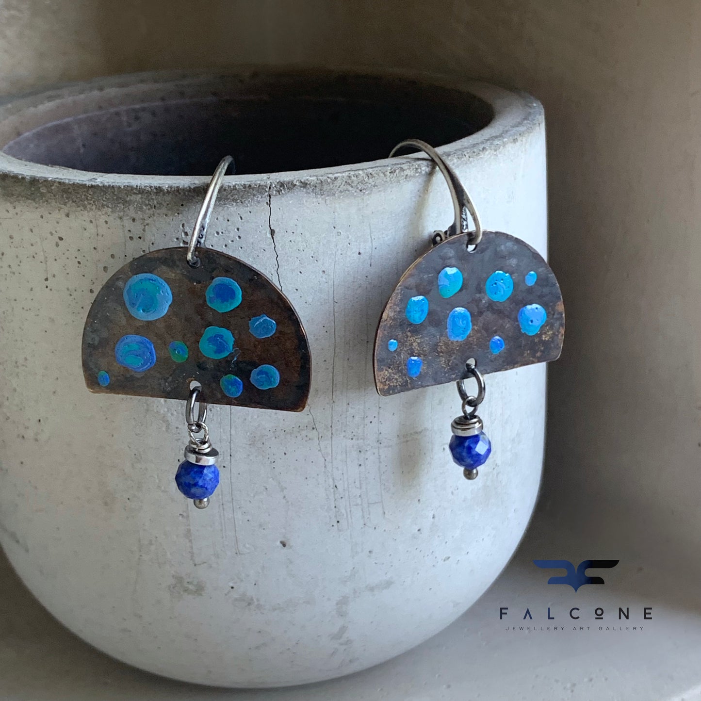 Earrings in brass, silver and lapis lazuli 'Blue Bay'