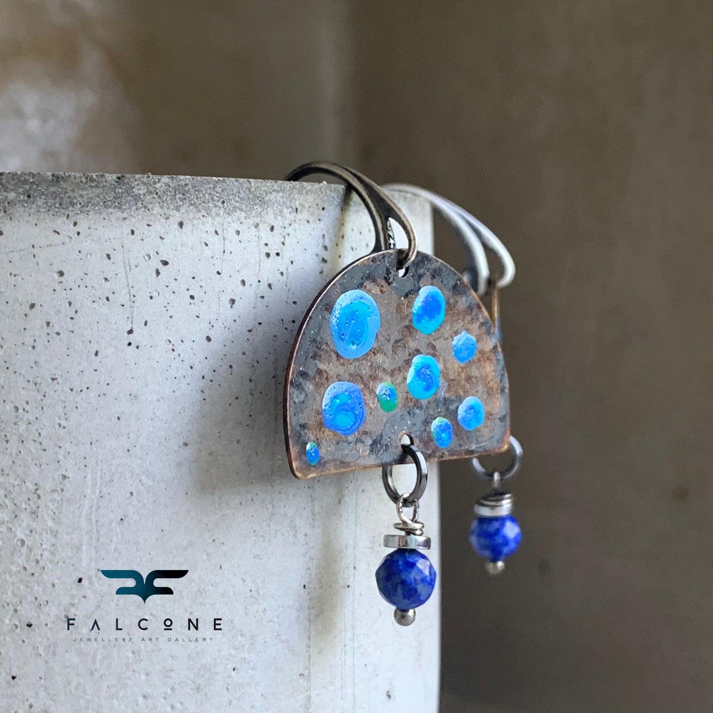 Earrings in brass, silver and lapis lazuli 'Blue Bay'