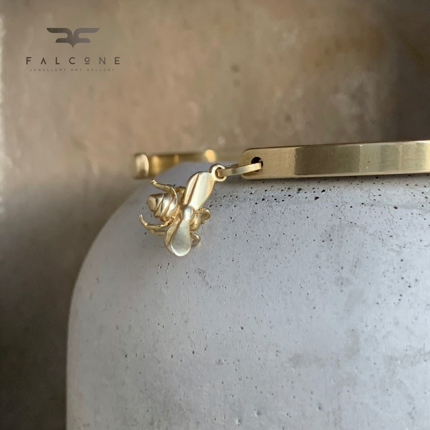 Modern Bracelet 'Honey' - Brass with Bee Charm