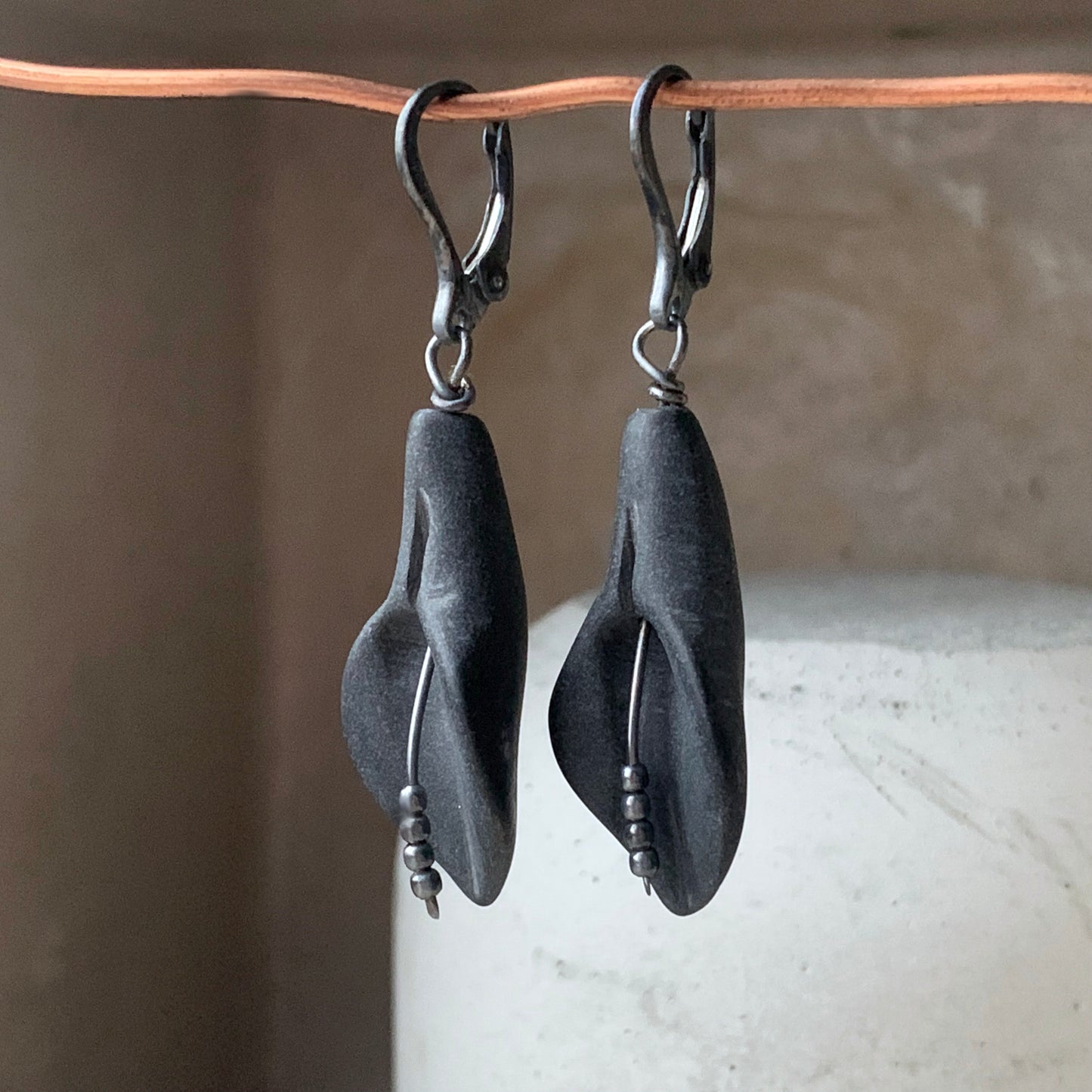 Silver earrings with carved Black Stone 'Black Callas'