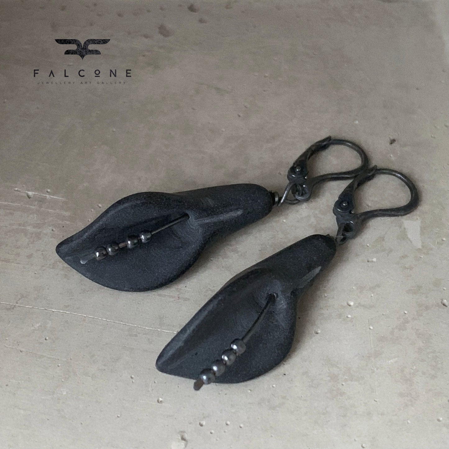 Pendientes de plata con Piedra Negra tallada 'Black Callas'