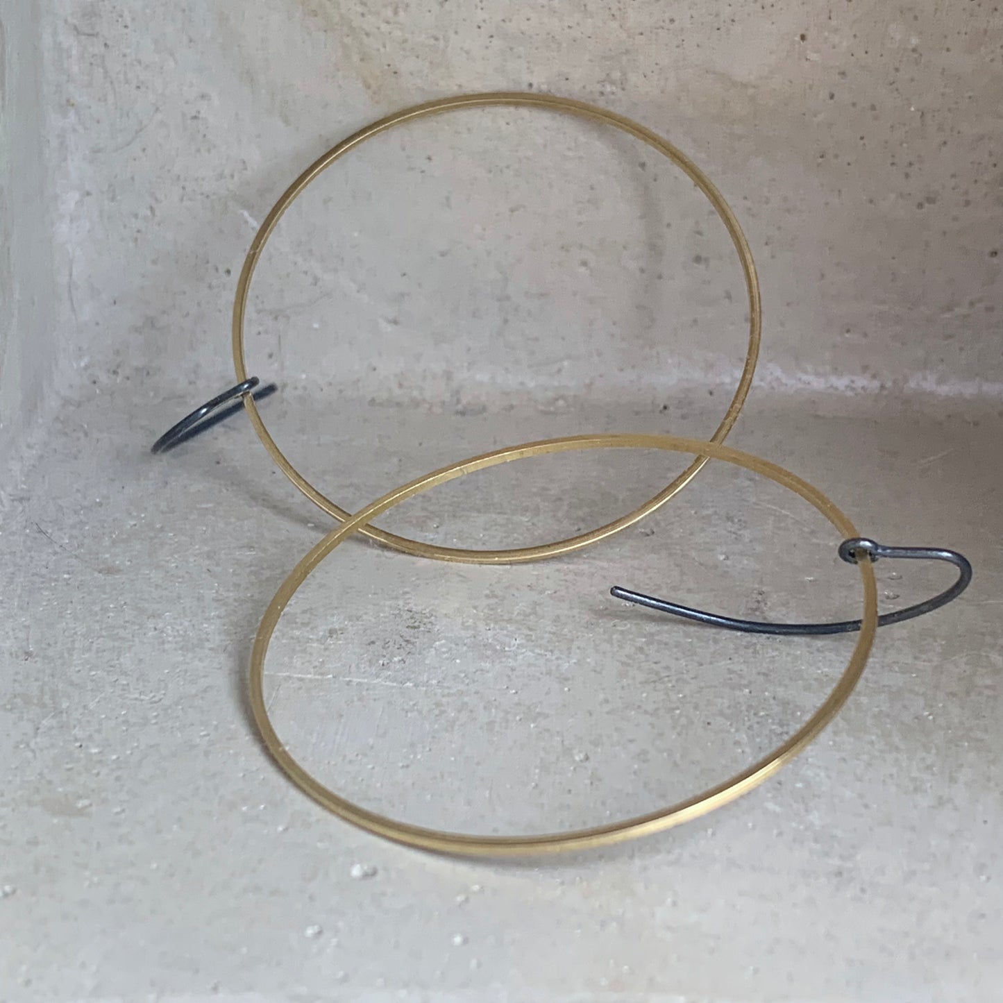 Hoop earrings made of brass and silver 'Golden Circles'