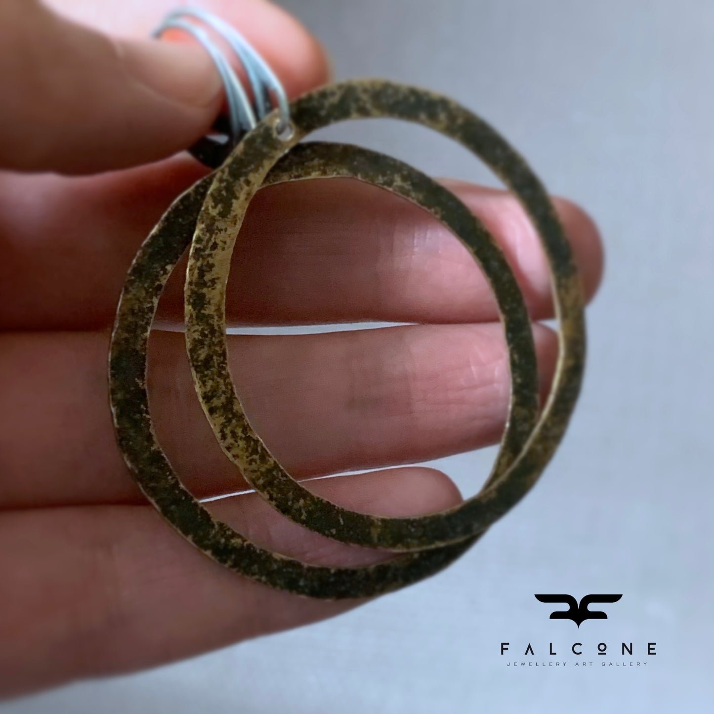 Pendientes de latón y plata de ley 'Círculos rústicos'